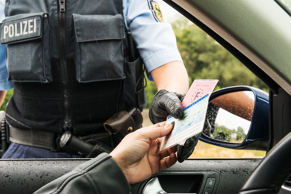 Polizeikontrolle Fahrzeug